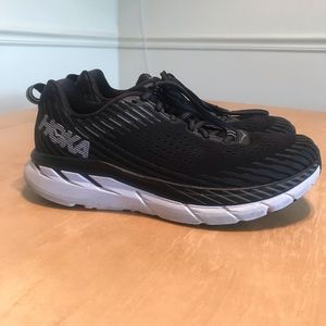 Hoka One One Clifton 5